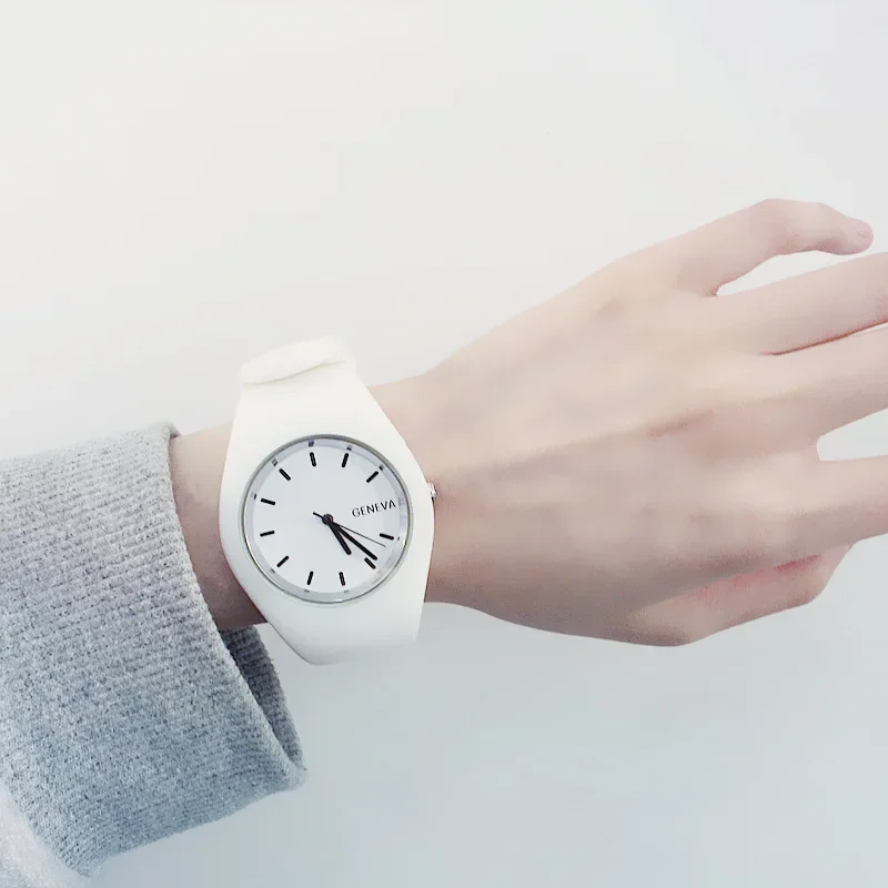 Silicone Band Women - Męski zegarek Damski Kremowy Kolor Ultracienki